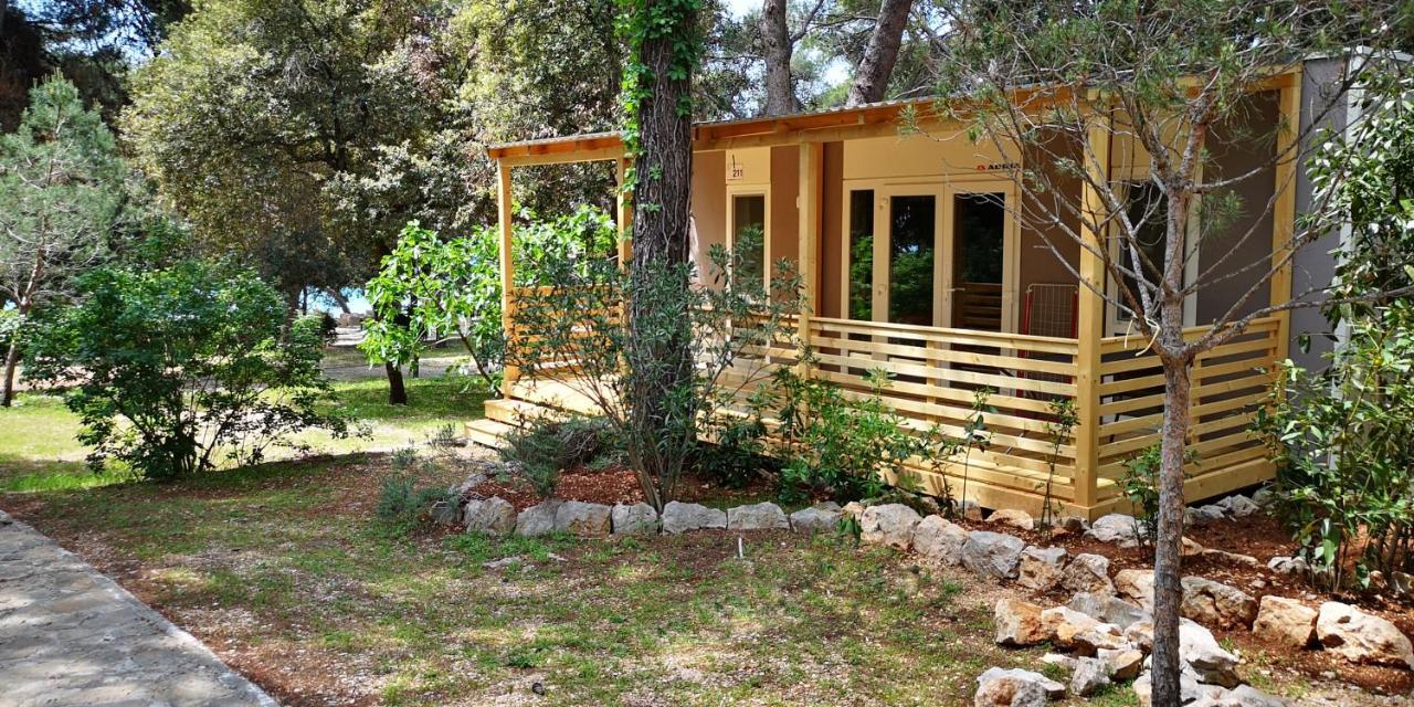 Kozarica Mobile Homes Campsite Pakostane